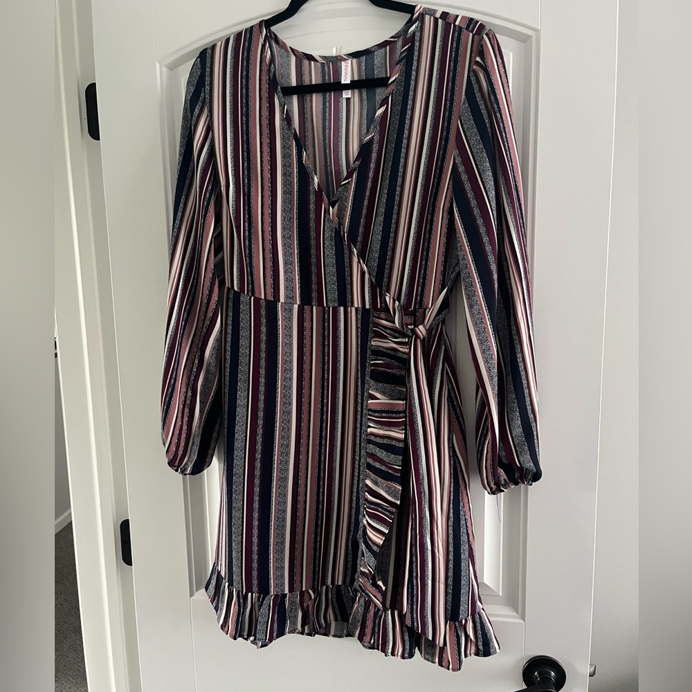 Long sleeve wrap dress medium